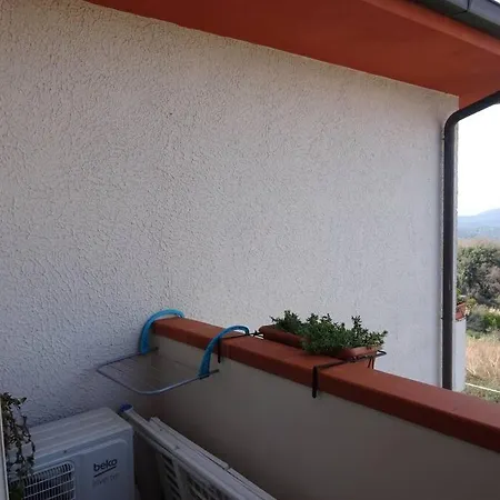 Casa In Collina, Vista Mare. Apartment Nibbiaia