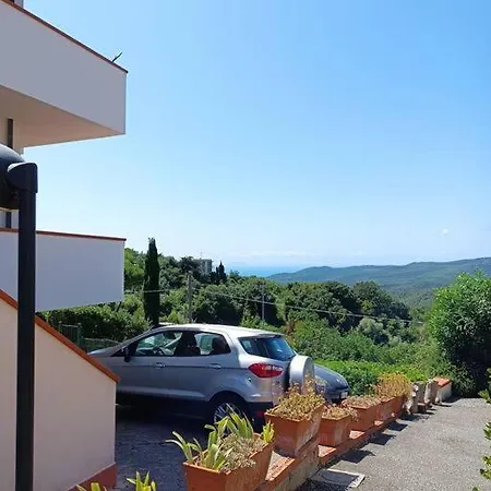 Casa In Collina, Vista Mare.